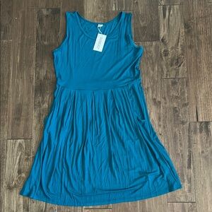 Blue Pleated Sleeveless Midi Dress